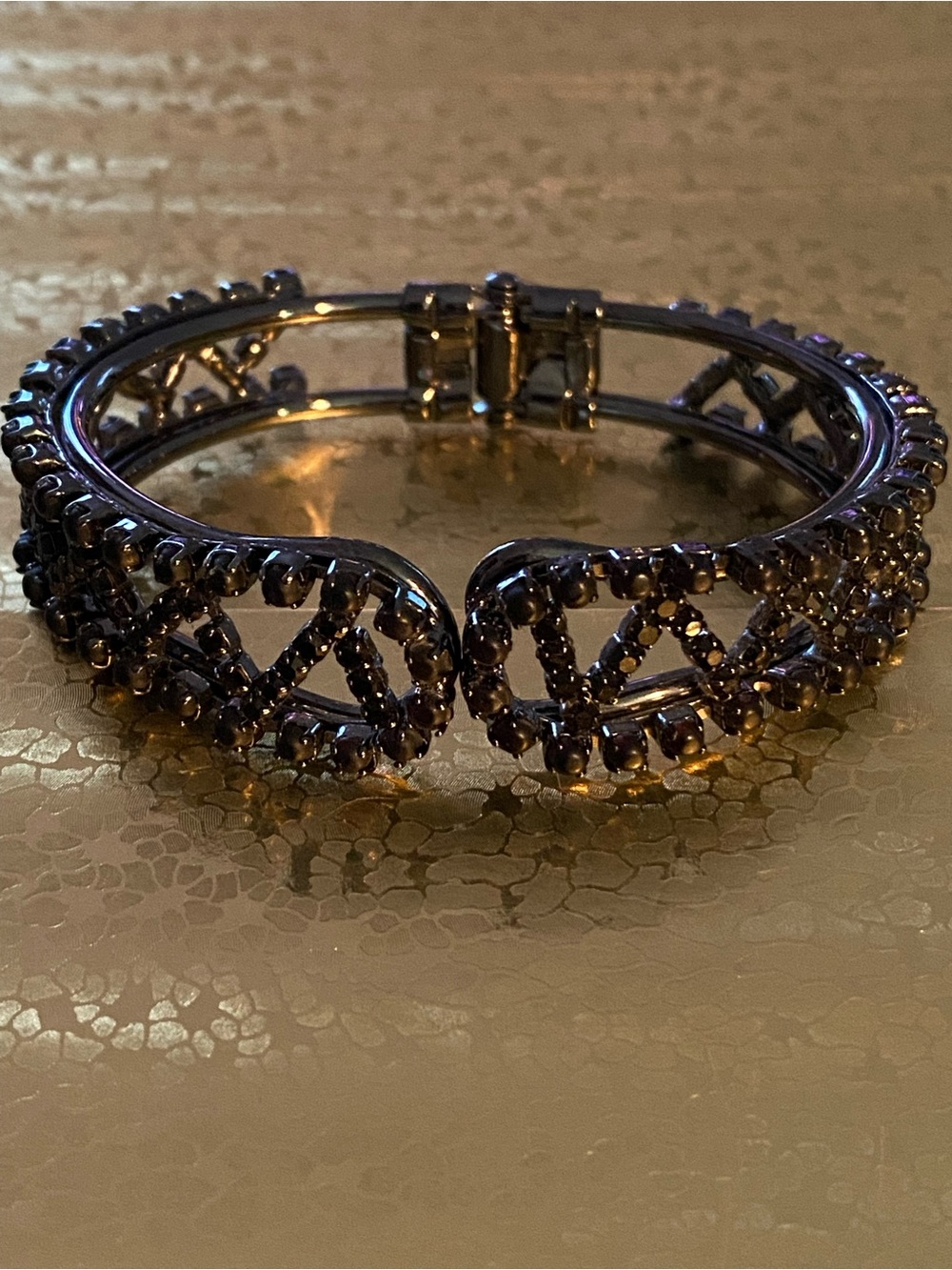 New Black Crystal Openwork Hinge Bangle Bracelet